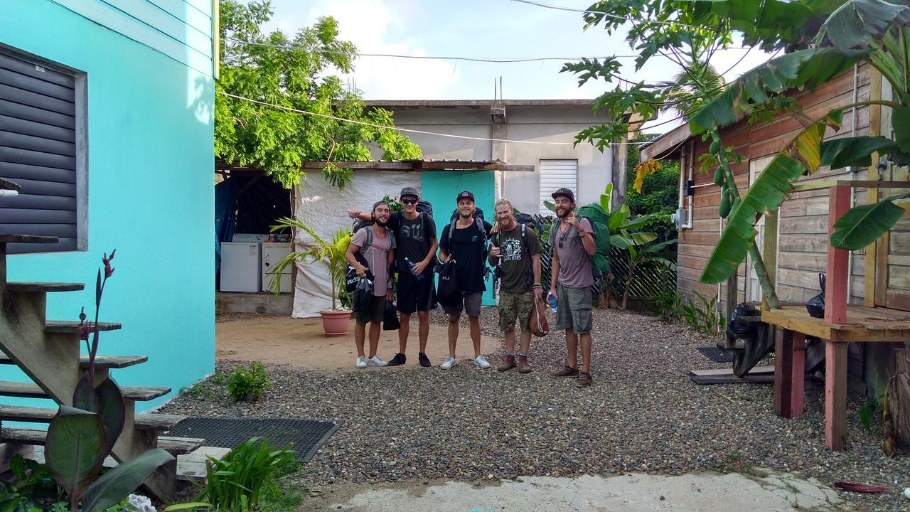 Placencia Hostel Exterior photo